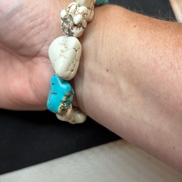 Turquoise and Howlite Stone Bracelet - Picture 3 of 3